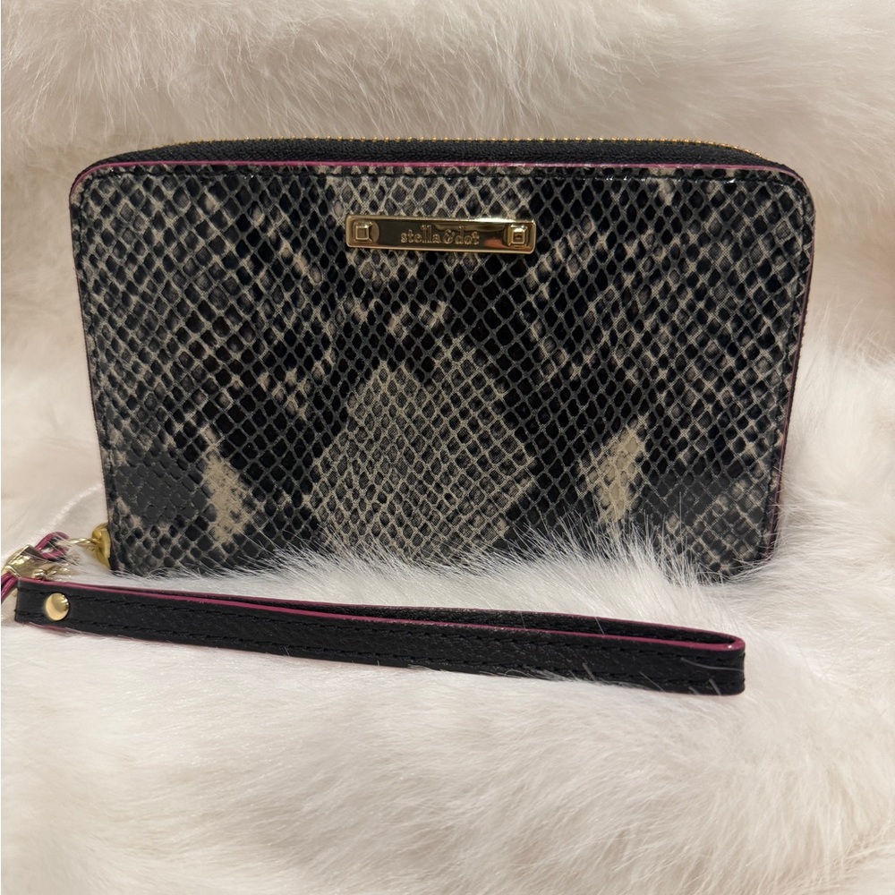 STELLA & DOT - Python Print Wristlet / Wallet. Wristlet strap is detachable.